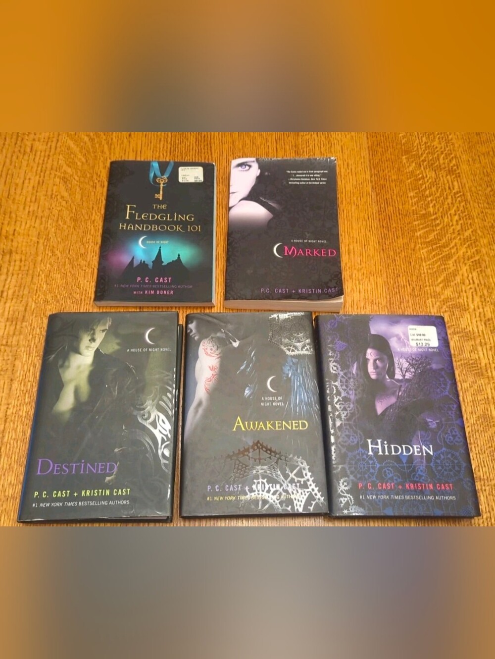 Lot of 5- House of Night Novel Books Series Mystery & Magic- 2 PB and 3 HC - Picture 2 of 11
